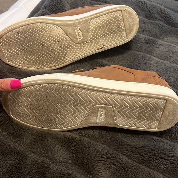 Men’s Levi’s suede brown 501 shoe - Picture 2 of 6